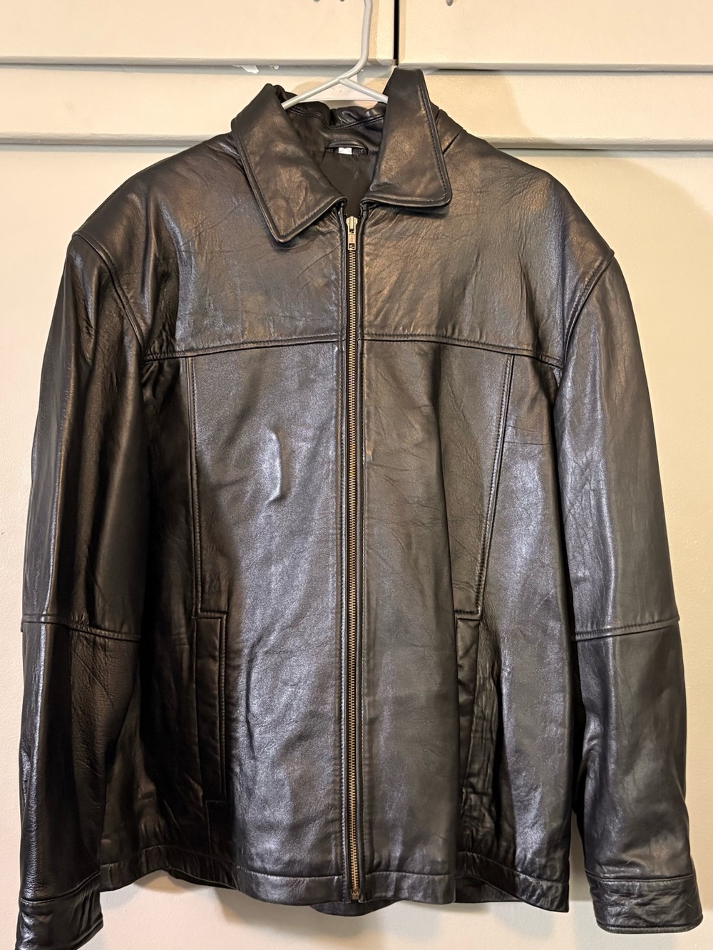 Men's Black Leather Zip-Front Bomber Jacket